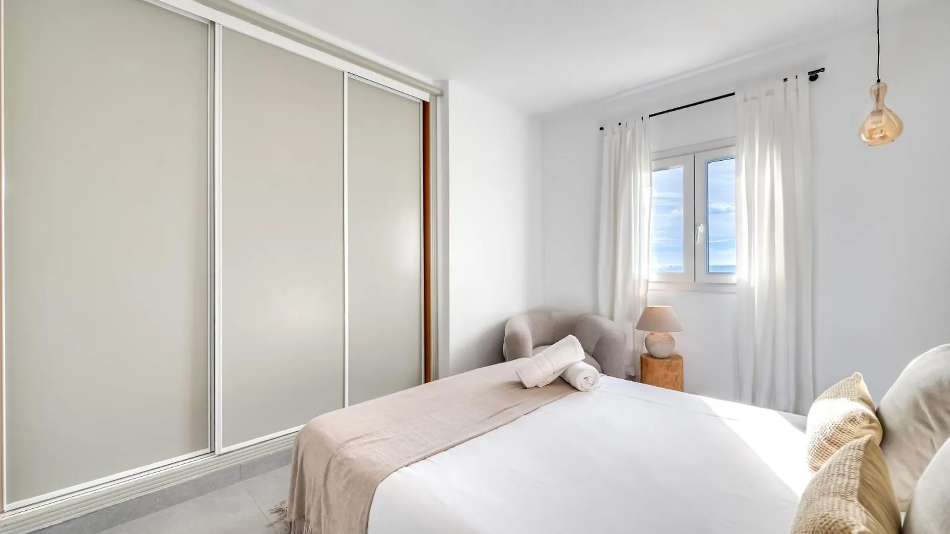 Apartment Vacation Marbella I Banus Waterfront Penthouse Marina, Sea View, Beachfront