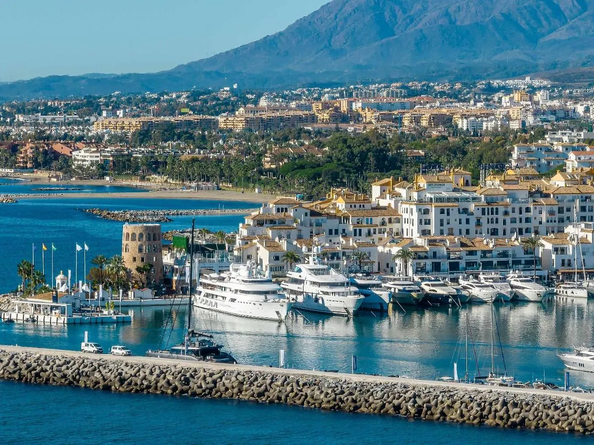 Apartment Vacation Marbella I Banus Waterfront Penthouse Marina, Sea View, Beachfront